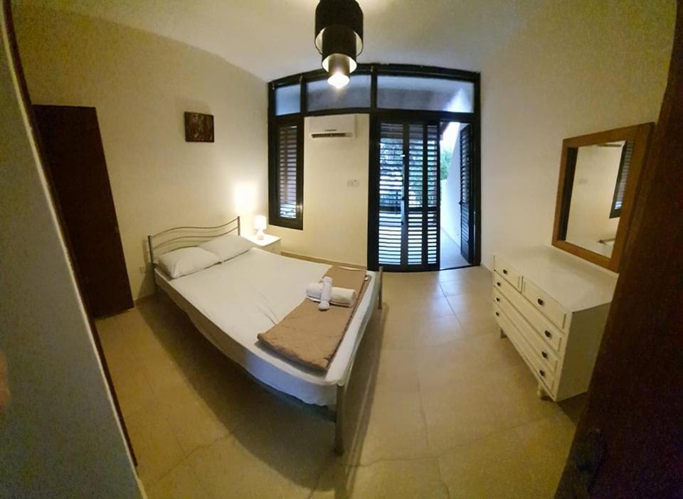Lovely 2 Bedrooms In The Tourist Area In Paphos . Extérieur photo