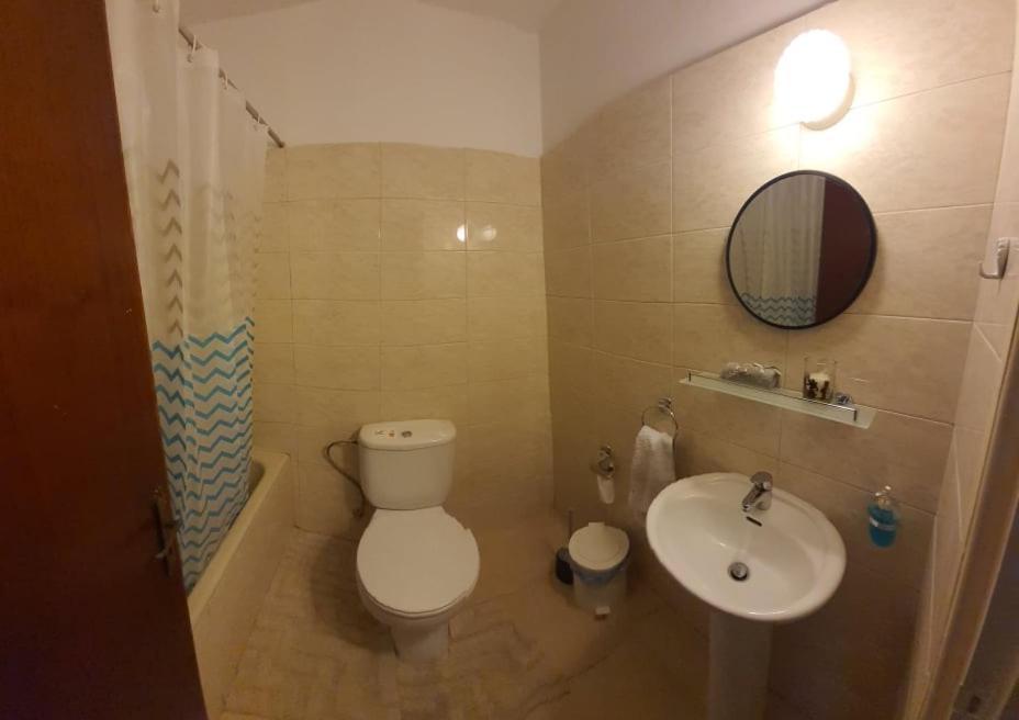 Lovely 2 Bedrooms In The Tourist Area In Paphos . Extérieur photo